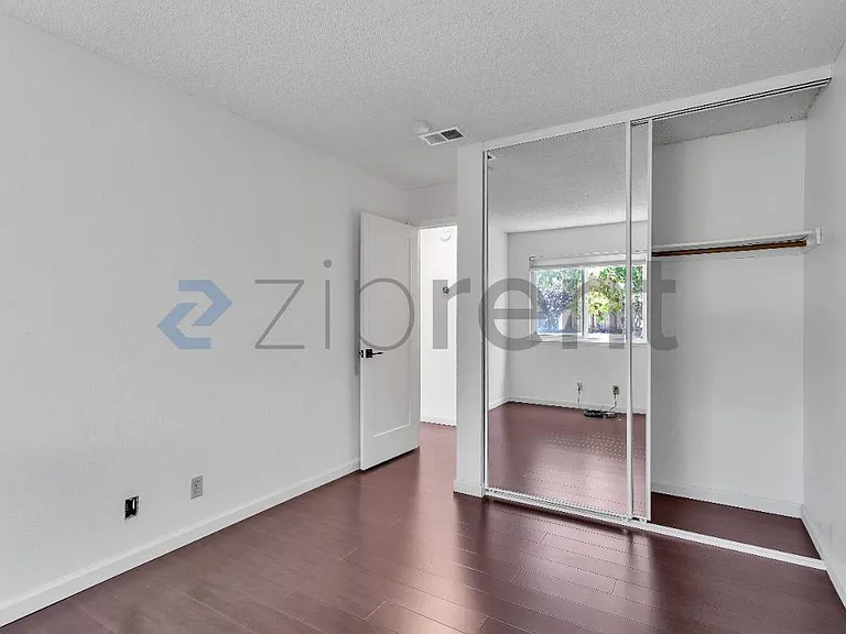 32805 Palmdale Ct — Photo 15