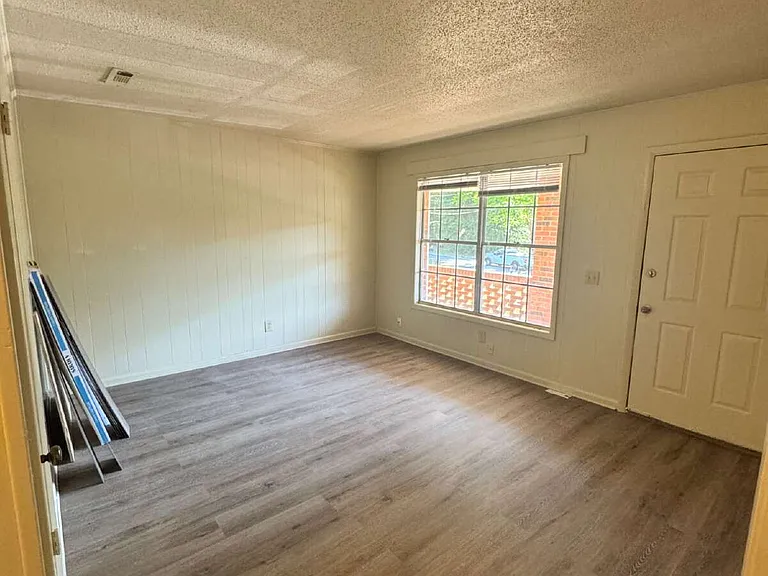 205 Daniel St #7 — Photo 3