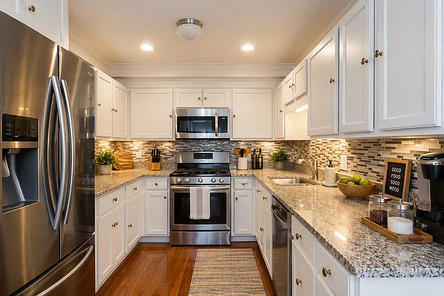 700 W Dempster St #G1 — Photo 2