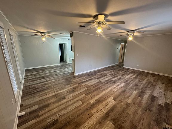 3rd image of 507 N Cecelia Dr