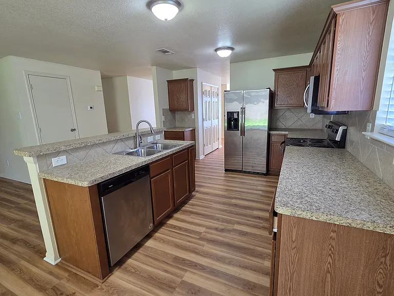 5109 Coach Stop Dr — Photo 7