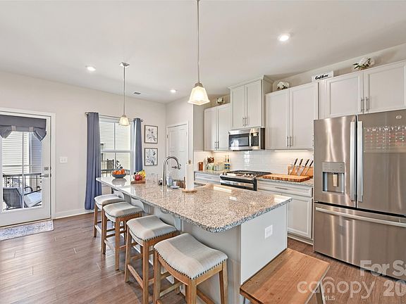 4th image of 1244 Newell Towns Ln