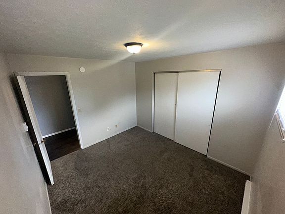 5th image of 3501 Elm St #5