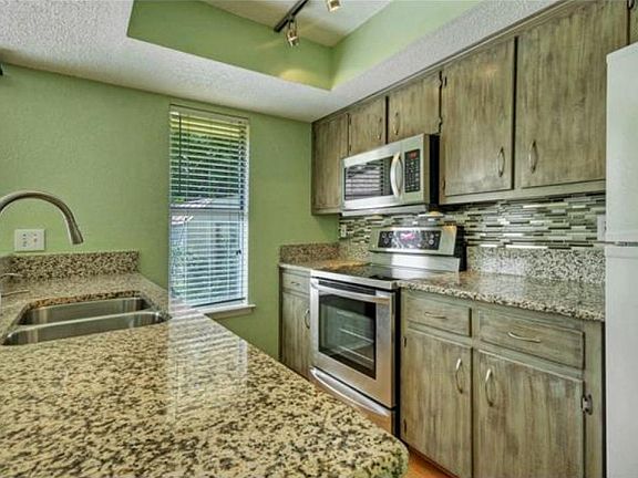 3rd image of 704 Garden Meadow Dr