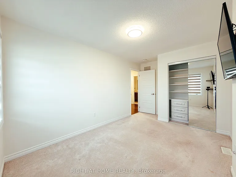 30 Boothill Dr — Photo 46