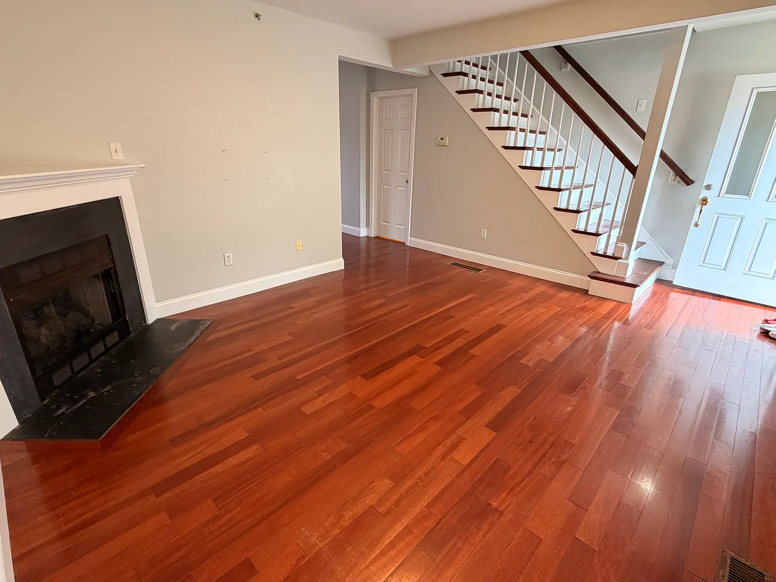 3 bed, 2.5 bath, 2000 sqft, $2,650 — Photo 4