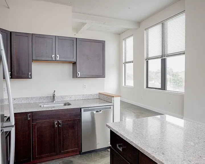Garfield Lofts — Photo 20
