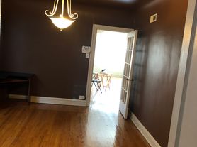 7028 S Green St, Chicago, IL