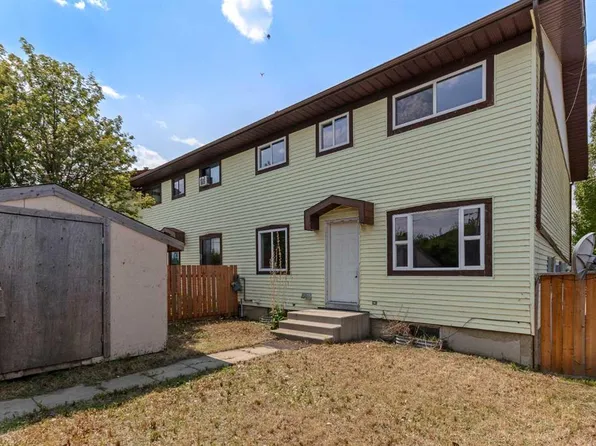 19 3rd Ave SE #2, Marshall, SK S0M 1R0