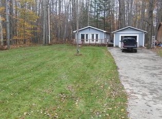 8334 Pine Tree Trl, Stanwood, MI