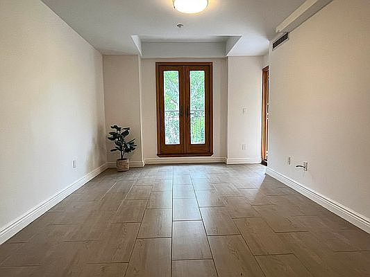 3rd image of 571 Carroll St APT 3D