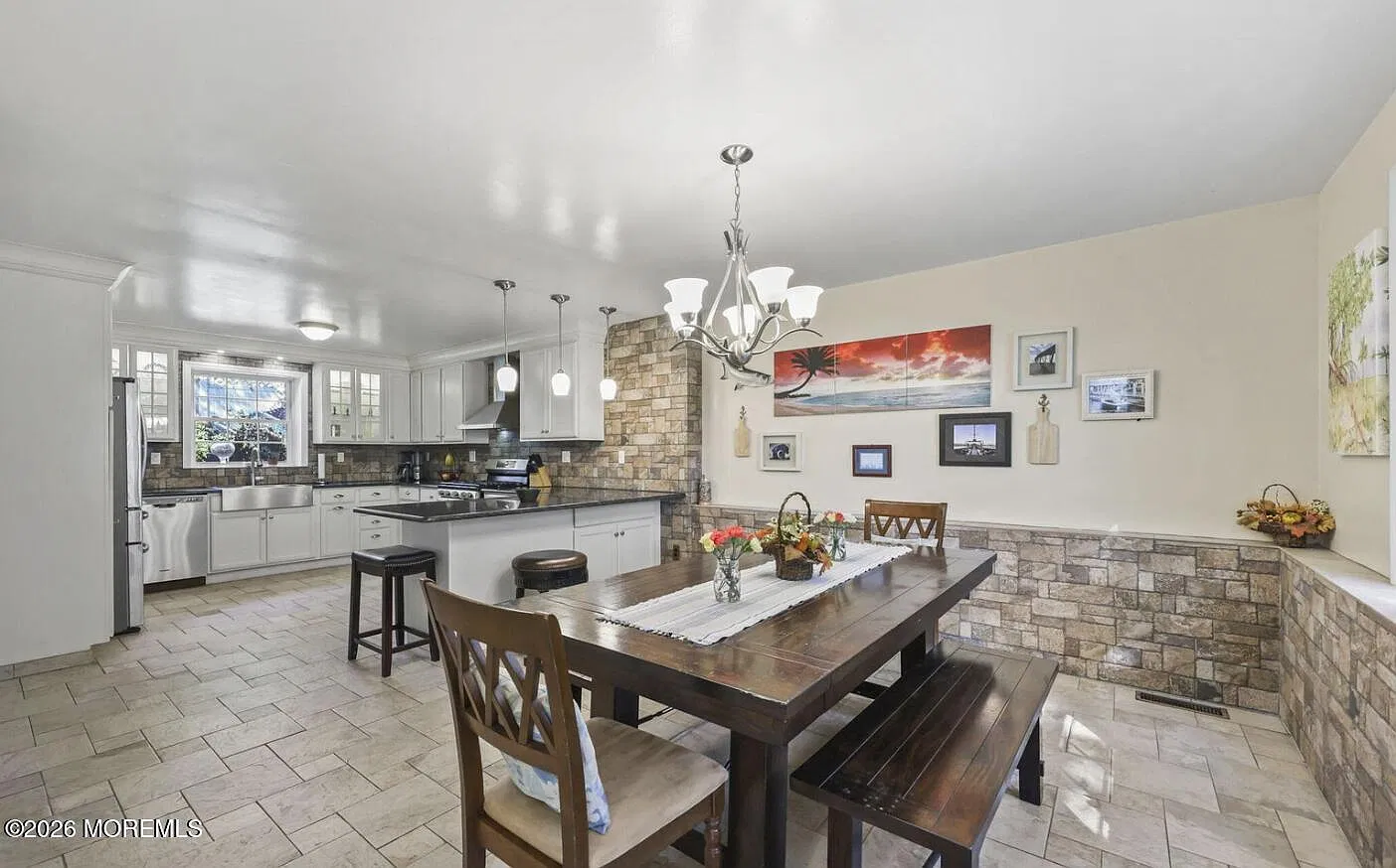 3 bed, 3.5 bath, 1914 sqft, $2,500 — Photo 3