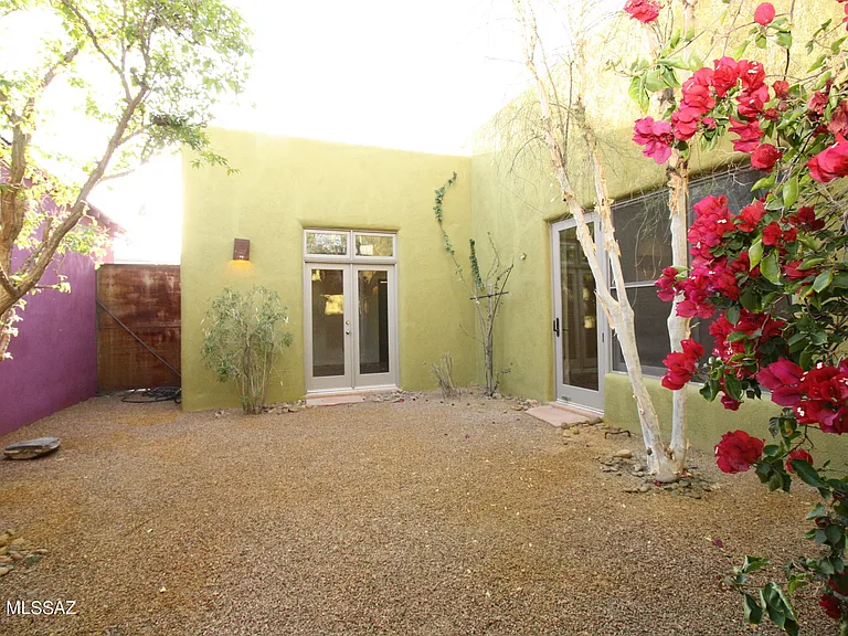 841 S Meyer Ave — Photo 18