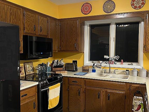 2nd image of 6931 Woodwalk Dr #41
