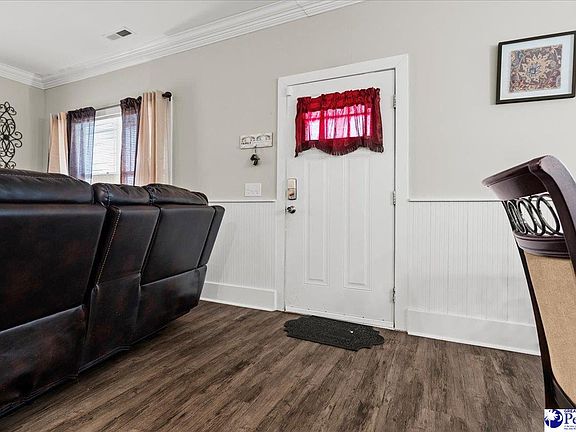 4th image of 908 E Candy Ln