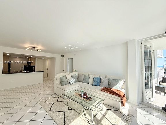 4th image of 1228 West Ave APT 1415