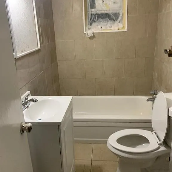 212 Houston St — Photo 9
