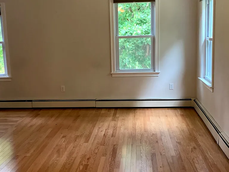 34 Dudley Rd — Photo 2