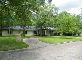 1501 Spanish Moss Dr, Lufkin, TX 75904