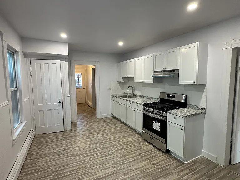 1036 Maplewood Ave #1 — Photo 10