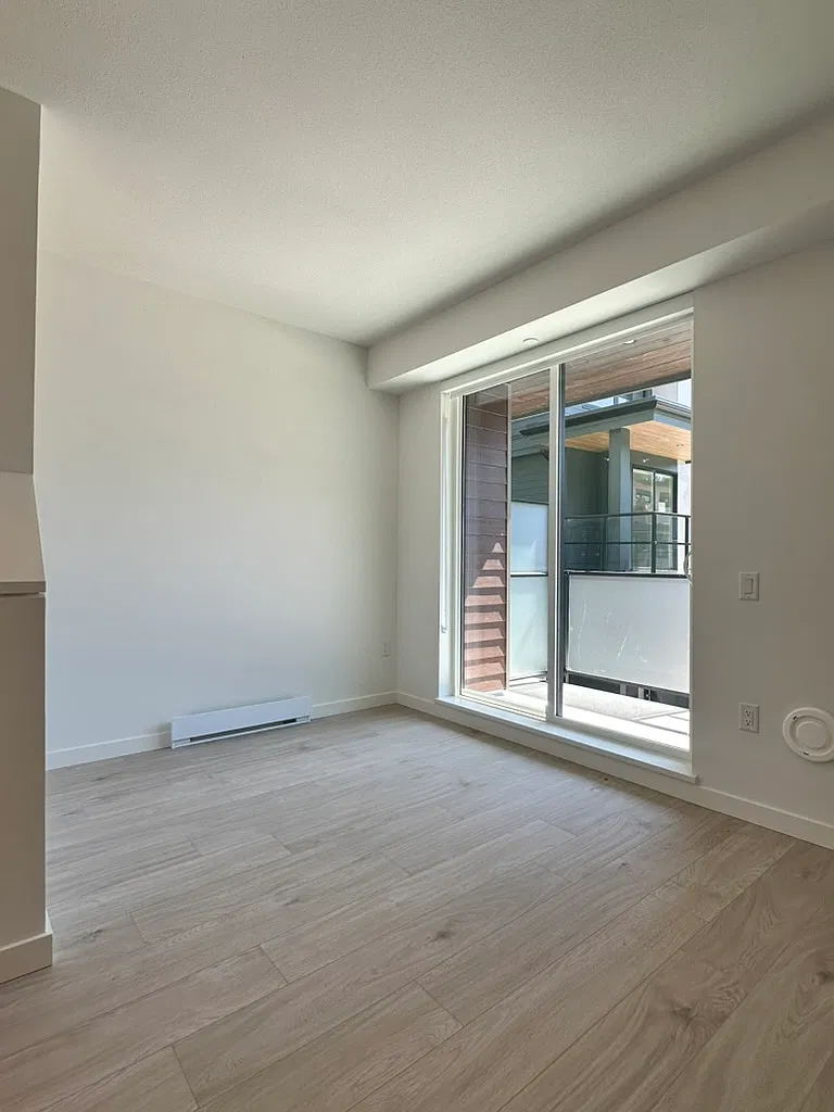 3 bed, 1500 sqft, $4,395 — Photo 2