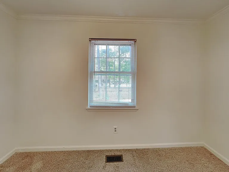 4418 Englewood Rd — Photo 14