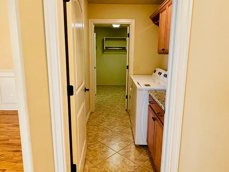10932 S 77th Pl E — Photo 11