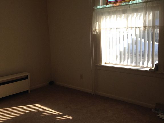 5th image of 214 Genesee St APT 1
