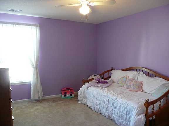 1 of 4 Secondary Bedrooms