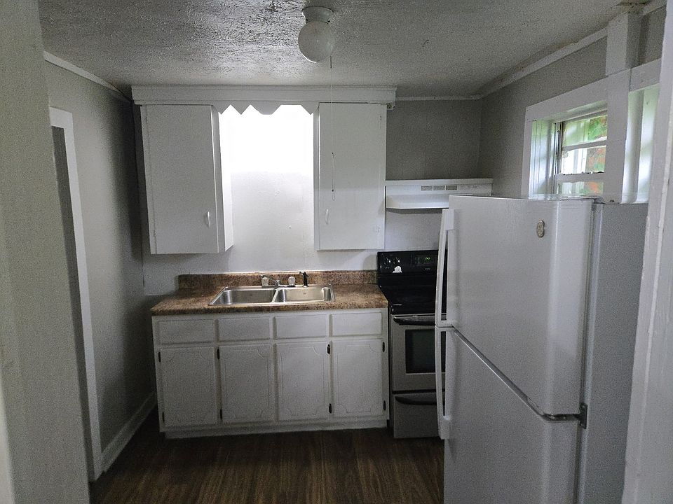 1st image of 1121 15th St N