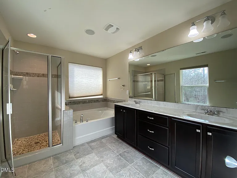 1065 Bender Ridge Dr — Photo 30