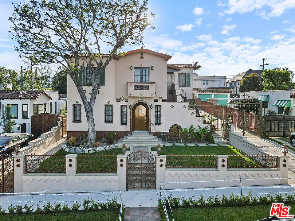 1557 S Genesee Ave, Los Angeles, CA 90019 HotPads