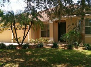 609 Cedar Waxwing Dr, Brandon, FL 33510