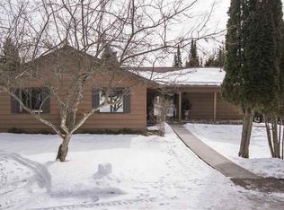 5666 N Shore Dr, Duluth, MN 55804