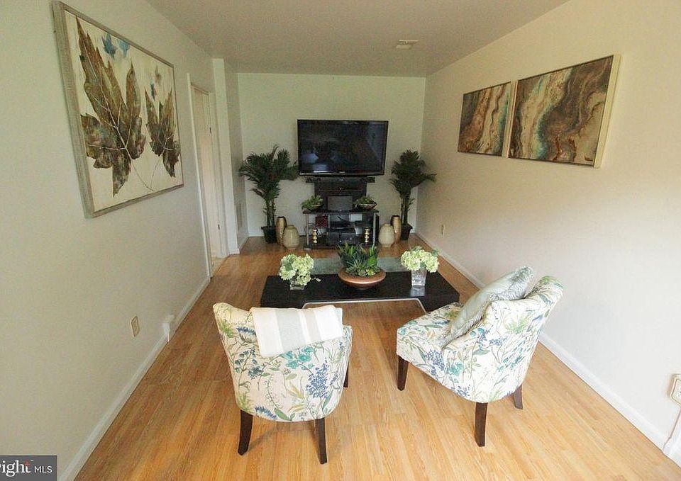 1st image of 9771 Hagel Cir
