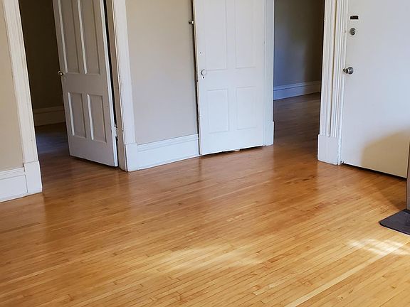 4th image of 1110 Adams St NE #2
