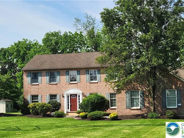 391 W Mayfield Cir, Bethlehem, PA 18020