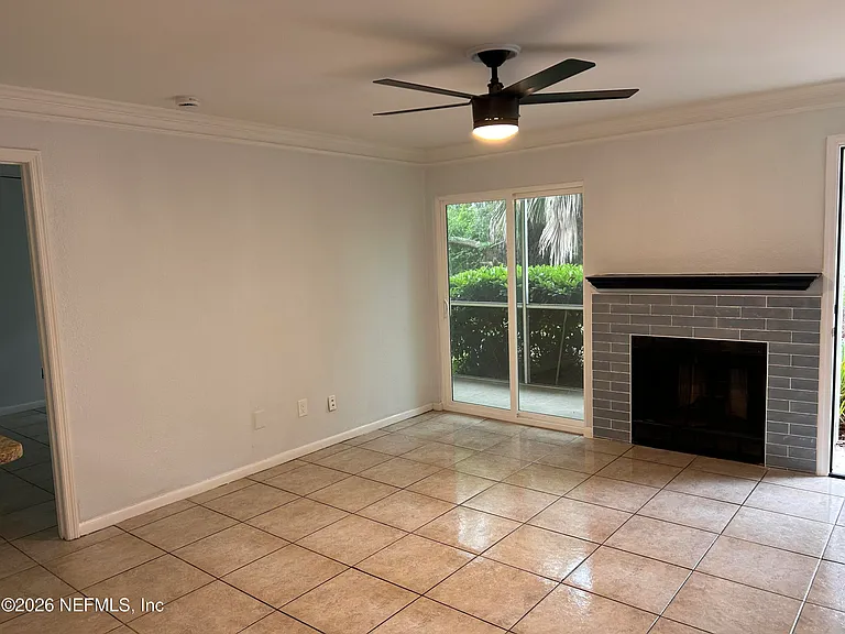 100 Fairway Park Blvd #1606 — Photo 4