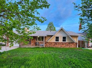 3317 Barbell Ct, Cheyenne, WY 82001
