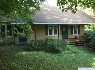 23 Stanton Rd, Coeymans Hollow, NY 12046