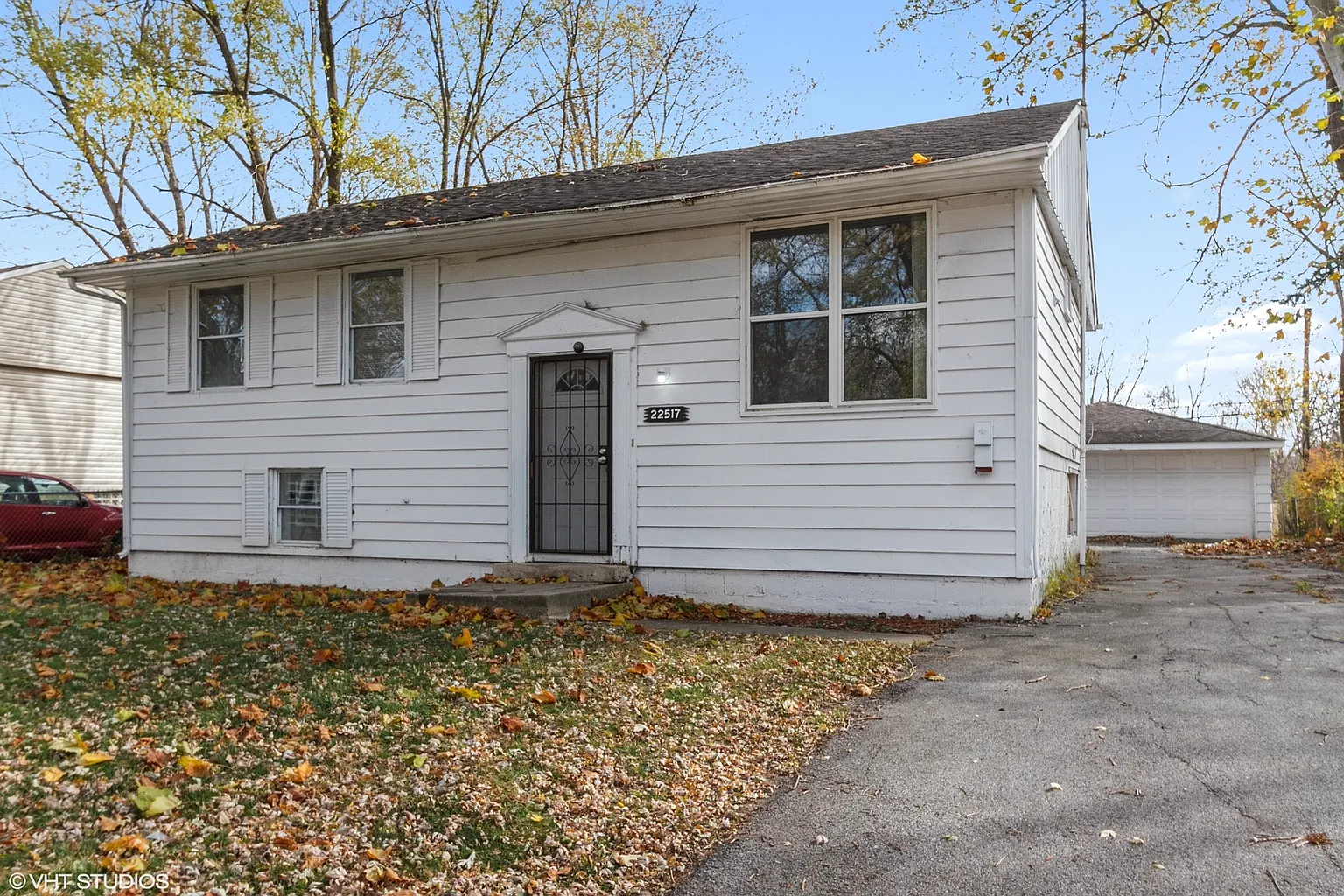 22517 Yates Ave photo 1