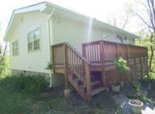 6 Shawnee Rd, Putnam Valley, NY 10579