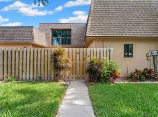 301 Waterview Dr, Palm Springs, FL 33461