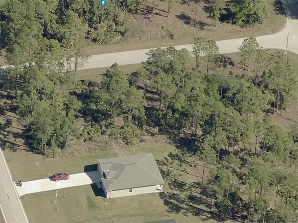 215 Columbus BLVD S, LEHIGH ACRES, FL 33974