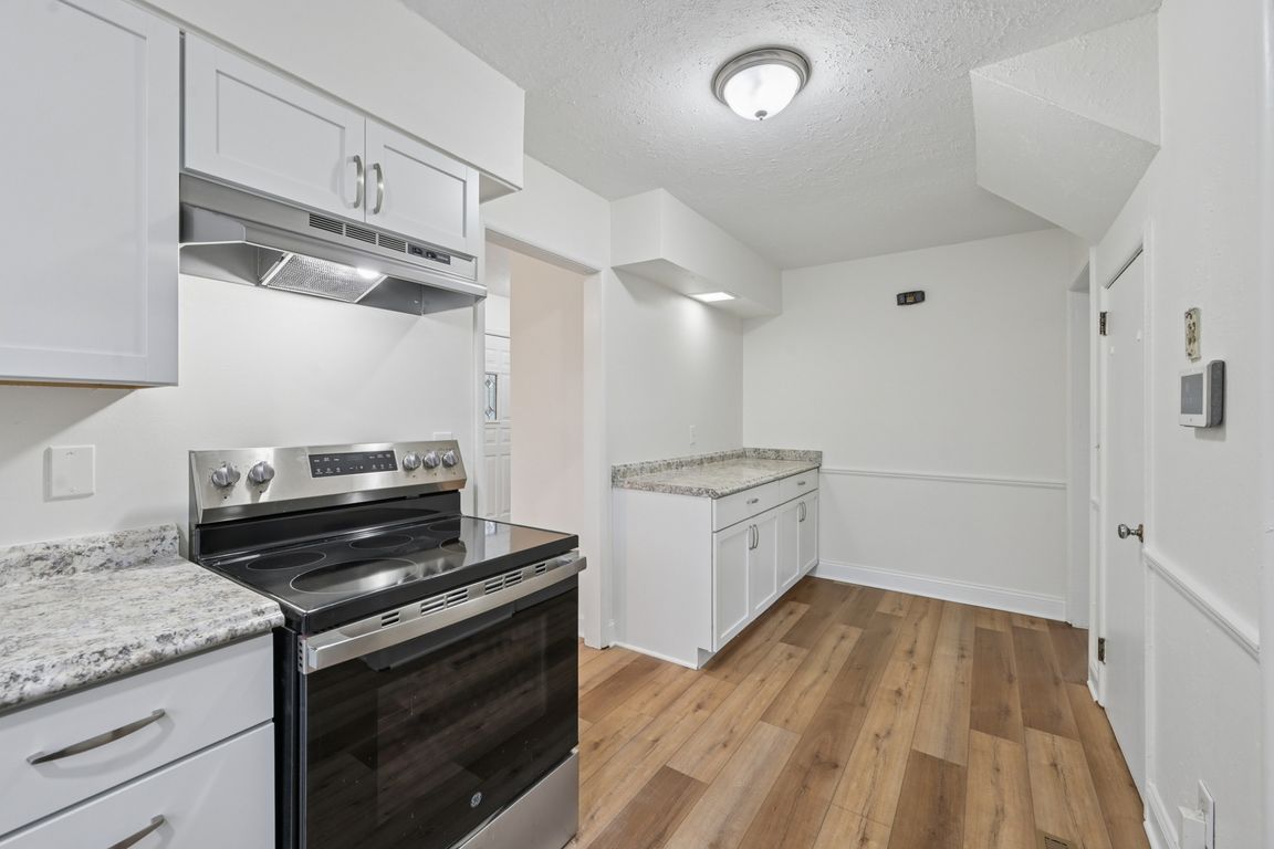 Darbyhurst Rd-S1911-030.jpg