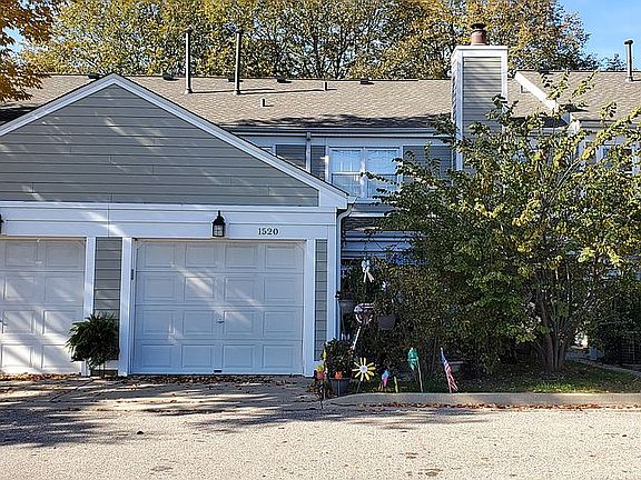 3rd image of 1520 Pebblecreek Dr