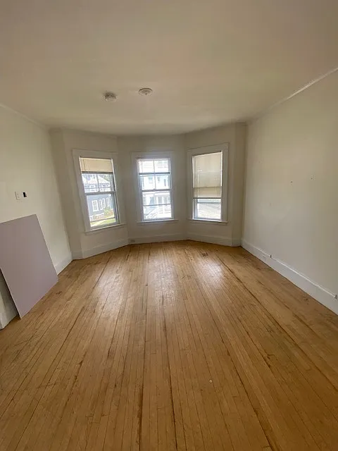 Building Photo - 23 Bentley St #2