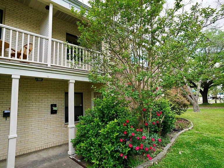 3309 Lawrence St — Photo 20