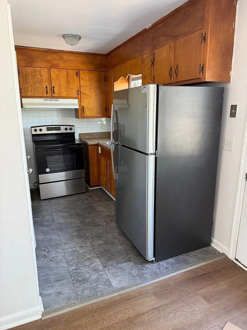 700 Skyline Cir — Photo 2