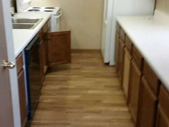 5th image of 3017 Viking Dr APT 07